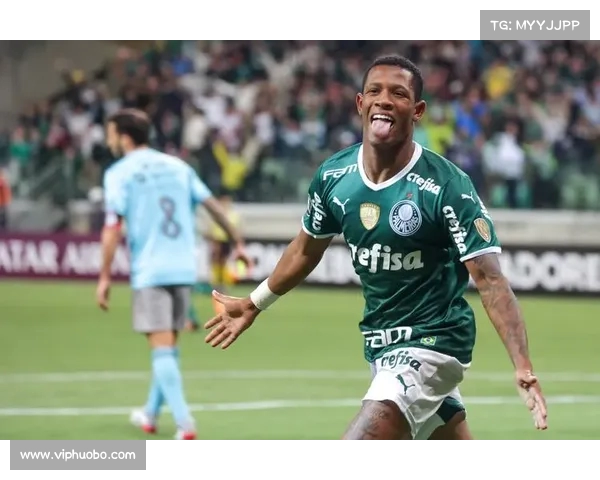 南美解放者杯皇家巴黎客场小胜